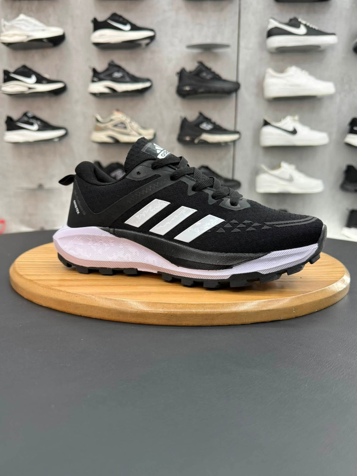 Adidas ZAS0001