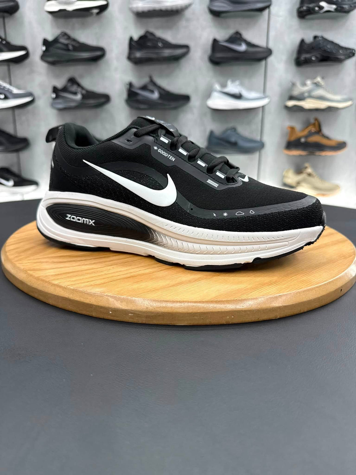 Nike ZNS0002