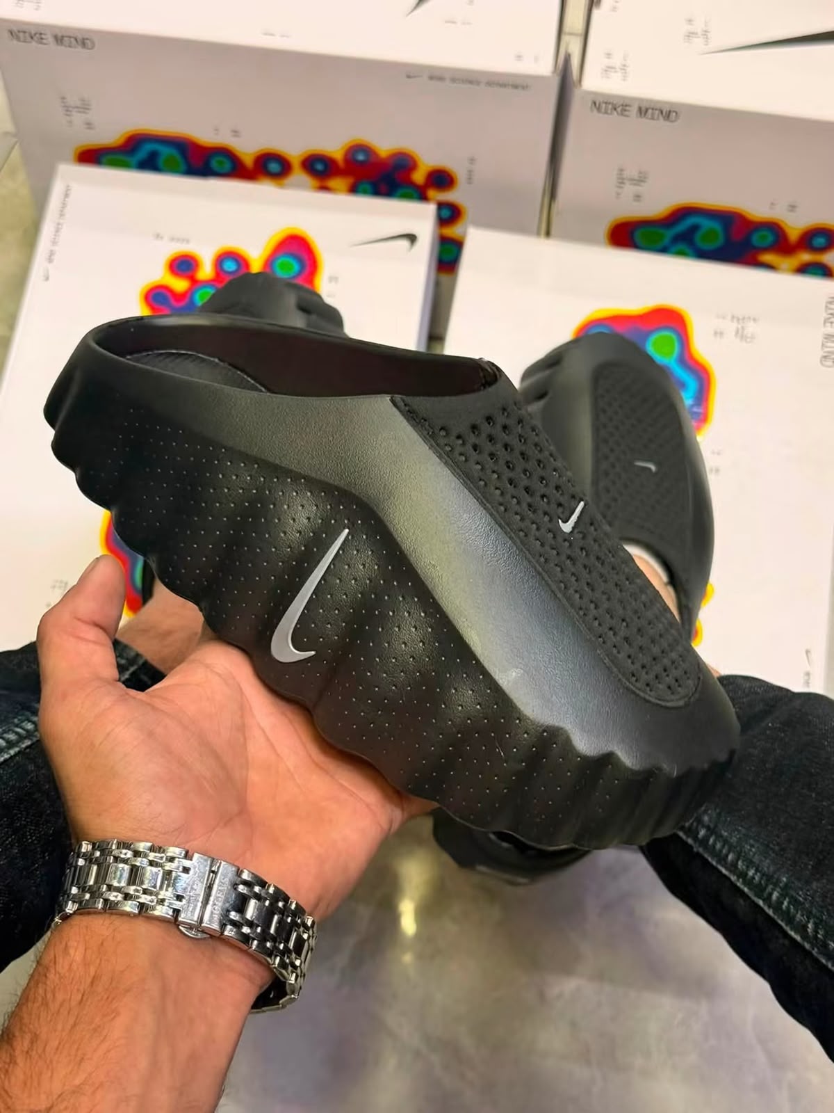 Nike Mind 001